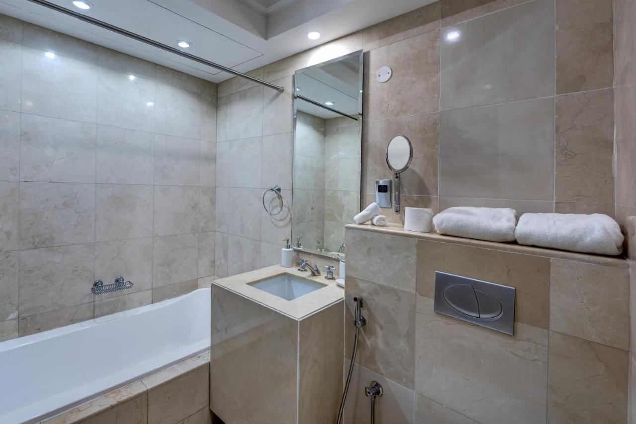 Durrani Homes - Unique Garden Apt At Souk Al Bahar Besides Dubai Mall & Burjkhalifa With Private Jaccuzi Exterior foto